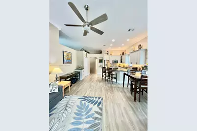 2319 NW 193rd Ave, Pembroke Pines, FL 33029 - Photo 12