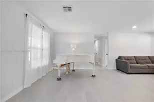 885 Camellia Ct, Plantation, FL 33317 - Photo 20