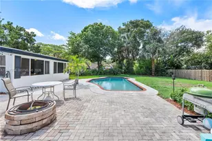 885 Camellia Ct, Plantation, FL 33317 - Photo 48