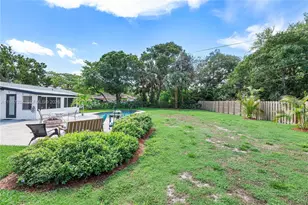 885 Camellia Ct, Plantation, FL 33317 - Photo 46