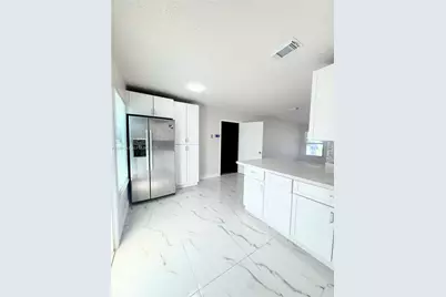 8160 SW 6th St, North Lauderdale, FL 33068 - Photo 6