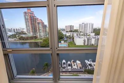 3530 Mystic Pointe Dr #1401, Aventura, FL 33180 - Photo 42