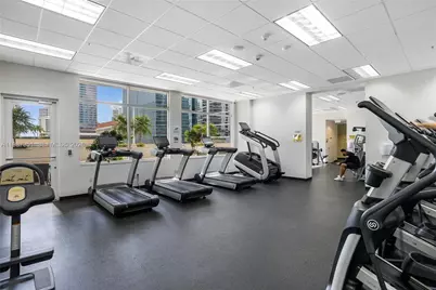 1200 Brickell Bay Dr #2824, Miami, FL 33131 - Photo 10
