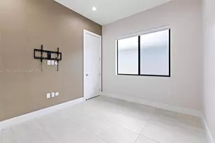8225 NW 43rd St, Doral, FL 33166 - Photo 16