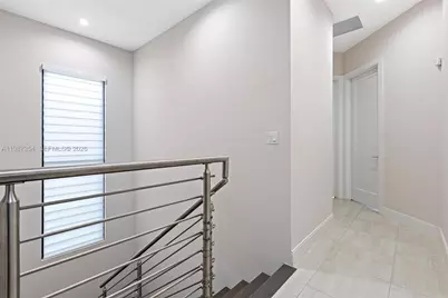 8225 NW 43rd St, Doral, FL 33166 - Photo 10