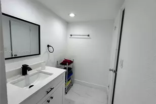 4001 S Ocean Dr, Hollywood, FL 33019 - Photo 30