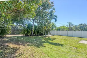 1911 N 44th Ave, Hollywood, FL 33021 - Photo 2