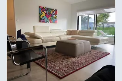 534 NE 195th St, Miami, FL 33179 - Photo 10