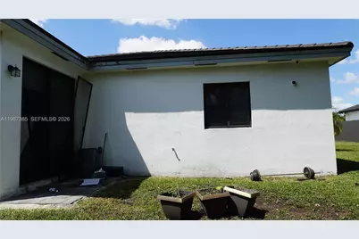 16869 SW 109th Pl, Miami, FL 33157 - Photo 8