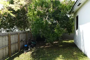 16869 SW 109th Pl, Miami, FL 33157 - Photo 10