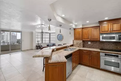 5555 Collins Ave #11A, Miami Beach, FL 33140 - Photo 6