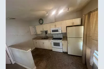 1271 NE 32nd St #A, Oakland Park, FL 33334 - Photo 6