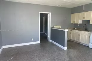 1271 NE 32nd St, Oakland Park, FL 33334 - Photo 2