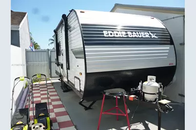 19372 SW 119th Ct, Miami, FL 33177 - Photo 10