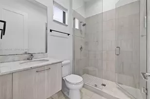 8237 NW 43rd St, Doral, FL 33166 - Photo 40