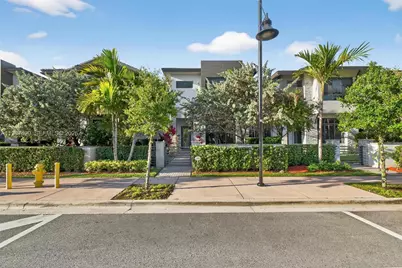 8237 NW 43rd St, Doral, FL 33166 - Photo 2