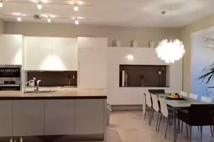 55 Merrick Wy, Coral Gables, FL 33134 - Photo 4