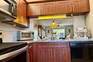 10616 NW 10th St, Pembroke Pines, FL 33026 - Photo 12