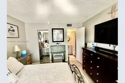 10616 NW 10th St #104, Pembroke Pines, FL 33026 - Photo 20