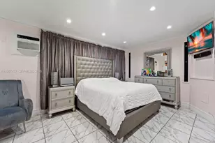 871 SE 5th Pl, Hialeah, FL 33010 - Photo 18