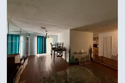 17424 SW 108th Ct, Miami, FL 33157 - Photo 2