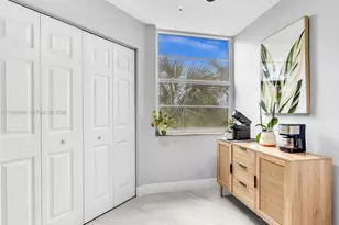 1811 Sabal Palm Dr, Davie, FL 33324 - Photo 14