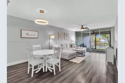 1811 Sabal Palm Dr #307, Davie, FL 33324 - Photo 4