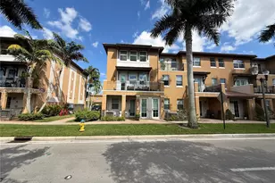 1045 SW 147th Ave, Pembroke Pines, FL 33027 - Photo 24