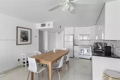 345 Ocean Dr #607, Miami Beach, FL 33139 - Photo 2