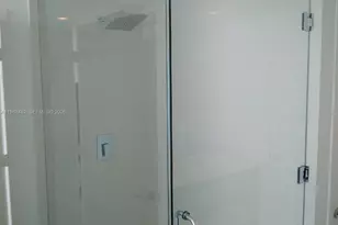 460 NE 28th St, Miami, FL 33137 - Photo 10