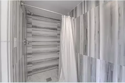 8352 Dundee Ter, Miami Lakes, FL 33016 - Photo 26