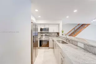 8352 Dundee Terrace, Miami Lakes, FL 33016 - Photo 14