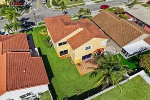 1041 NW 189th Ave, Pembroke Pines, FL 33029 - Photo 34
