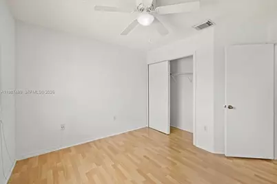 1041 NW 189th Ave, Pembroke Pines, FL 33029 - Photo 26