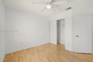 1041 NW 189th Ave, Pembroke Pines, FL 33029 - Photo 26