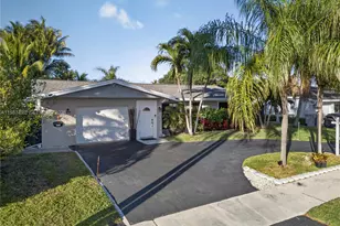 371 SE 3rd St, Pompano Beach, FL 33060 - Photo 2