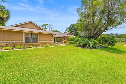 196 Scarborough Ter, Wellington, FL 33414 - Photo 4