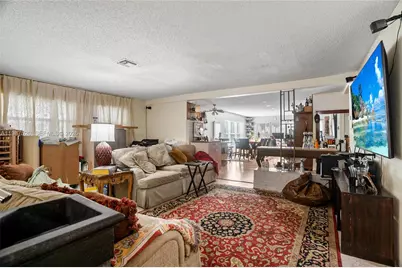 1761 NE 37th St, Oakland Park, FL 33334 - Photo 4