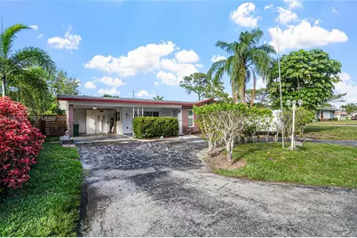1761 NE 37th St, Oakland Park, FL 33334 - Photo 1