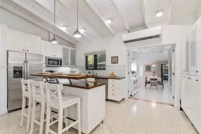 7720 SW 59th Ct, South Miami, FL 33143 - Photo 6