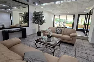 900 NE 195th St, Miami, FL 33179 - Photo 16