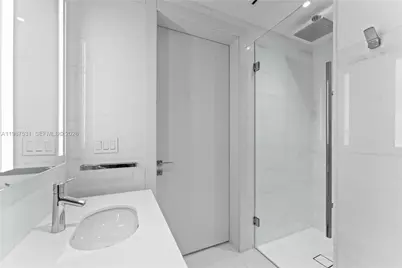 300 Biscayne Blvd Way #5003, Miami, FL 33131 - Photo 40