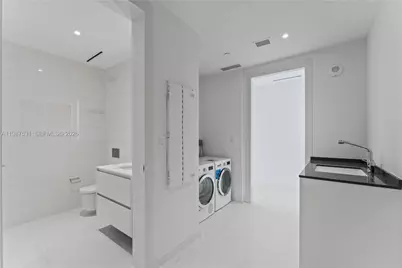 300 Biscayne Blvd Way #5003, Miami, FL 33131 - Photo 38