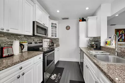 12324 SW 111th S Canal St Rd, Miami, FL 33186 - Photo 18