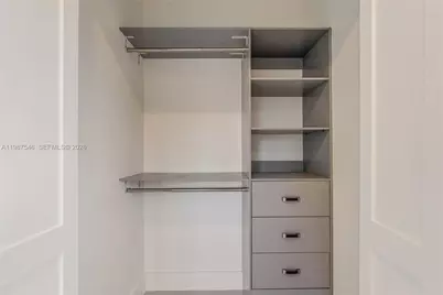 1017 NW 47th St, Miami, FL 33127 - Photo 22
