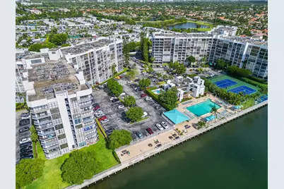 [Address not provided], Hallandale Beach, FL 33009 - Photo 18