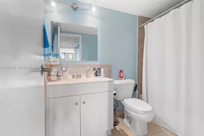 [Address not provided], Hallandale Beach, FL 33009 - Photo 16