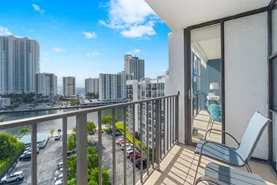 [Address not provided], Hallandale Beach, FL 33009 - Photo 4