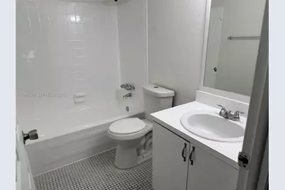 5755 W 20th Ave #201, Hialeah, FL 33012 - Photo 12