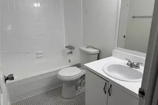 5755 W 20th Ave, Hialeah, FL 33012 - Photo 12